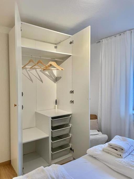 Stadt-Oase - Kostenlos Parken, Ruhig, Kliniken, Gop, Bali-Therme, Boxspringbett Bad Oeynhausen Buitenkant foto